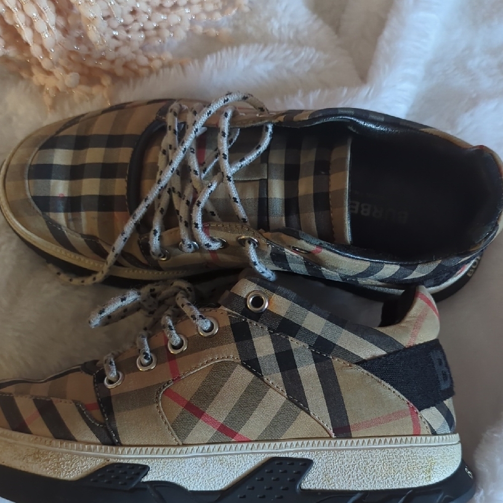 Burberry Kids Sneakers - Black, Beige, Red - Picture 5 of 5